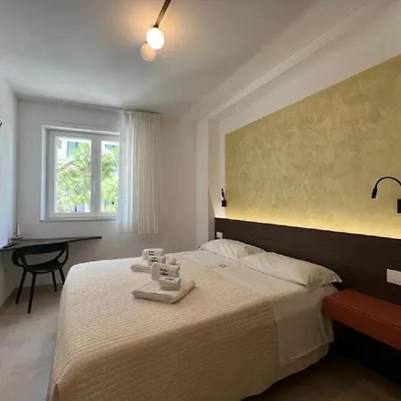 Ξενοδοχείο με διαμερίσματα Vilu Centro 4*
