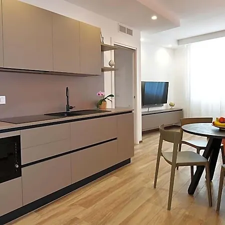 Lägenhetshotell Vilu Centro 4*